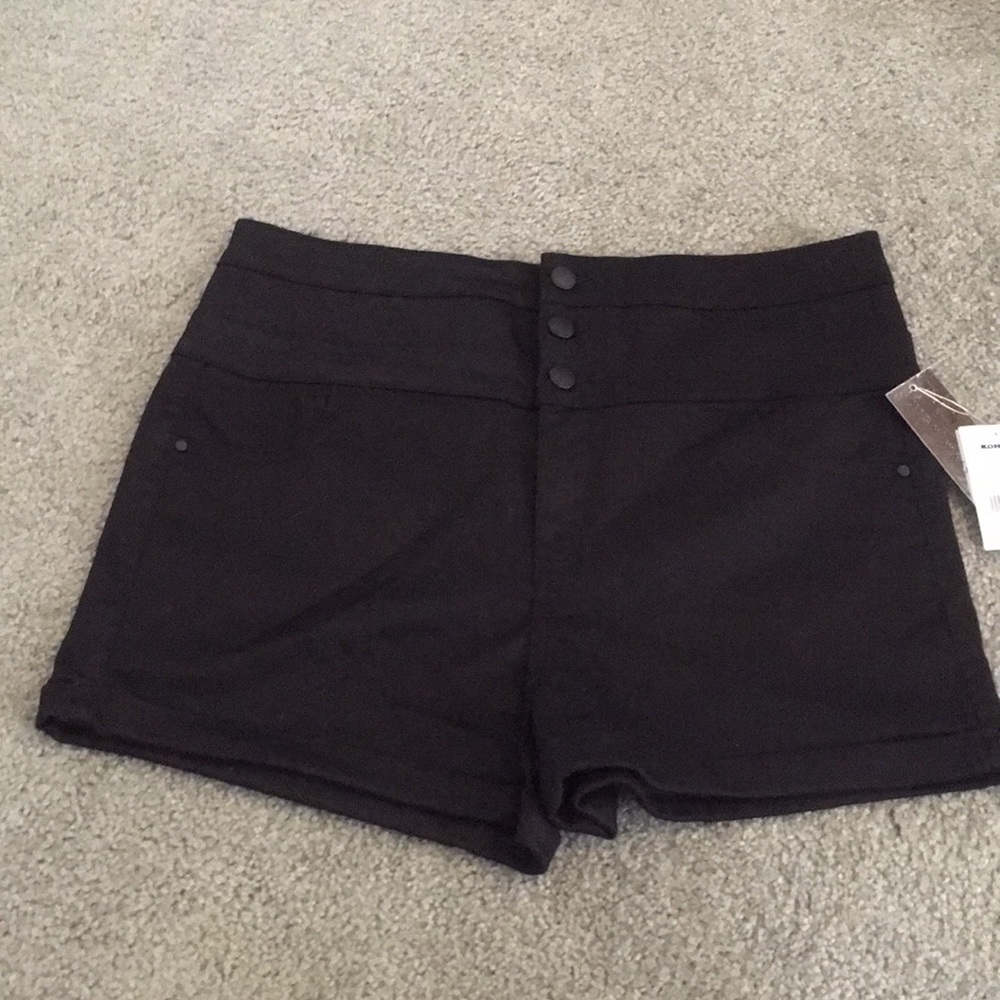 Tinseltown shorts